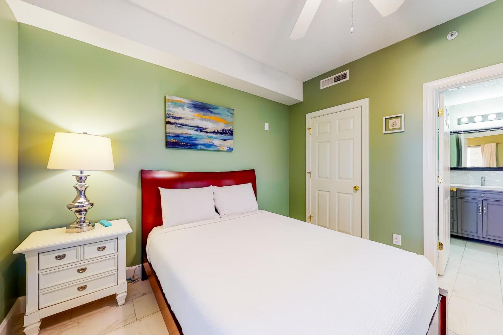 Emerald Isle Panama City Beach Room photo